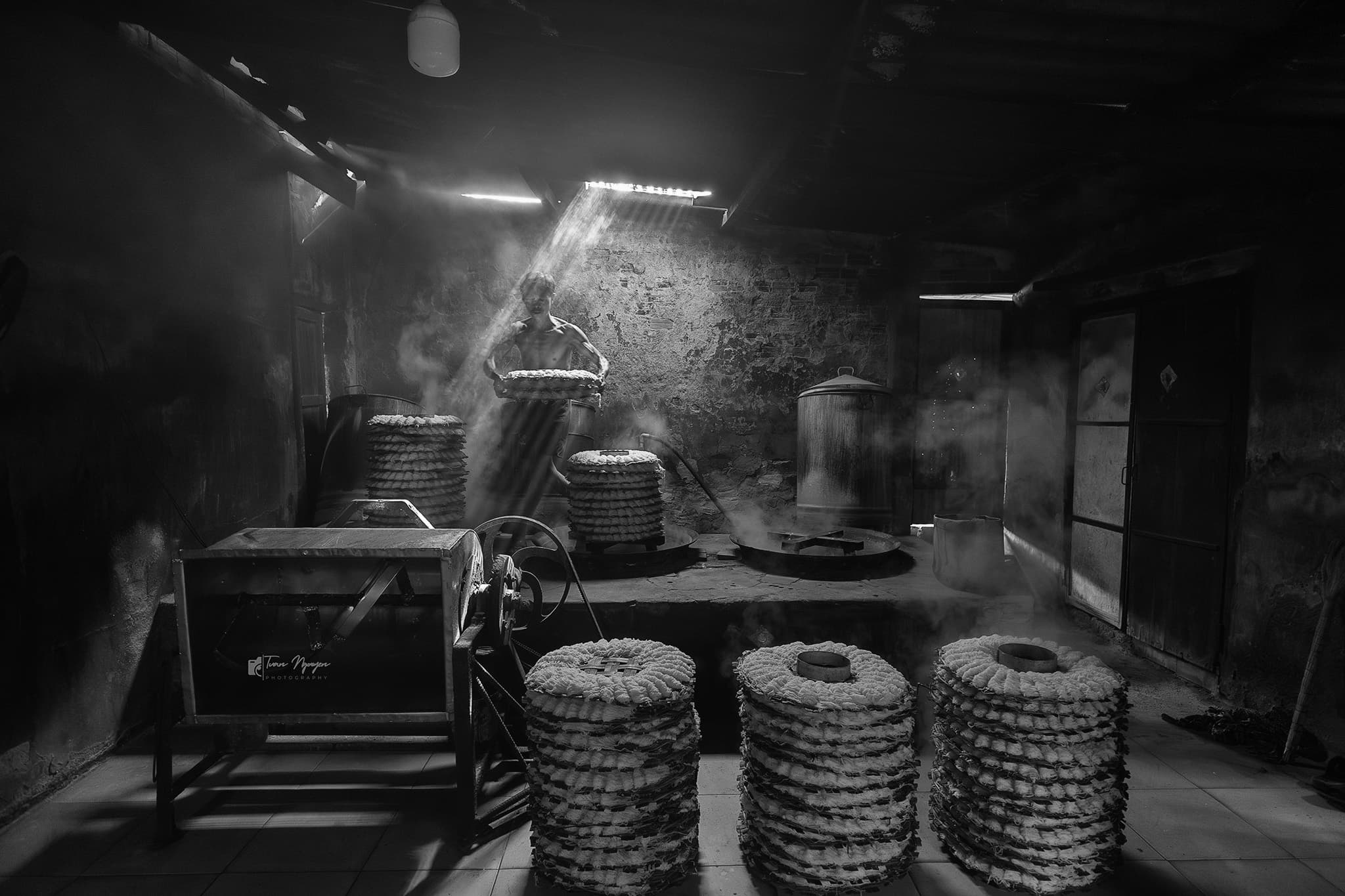 The Bánh Hỏi Maker