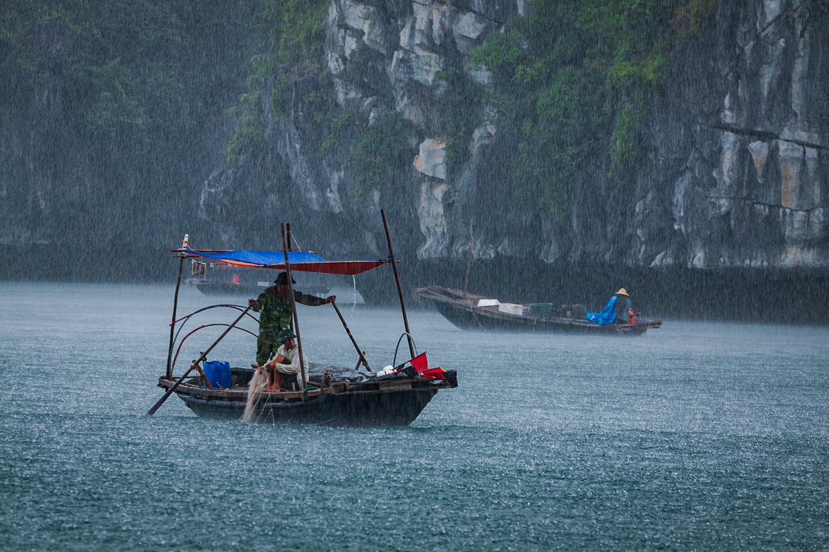 Fishermen in the Rain, Hạ Long