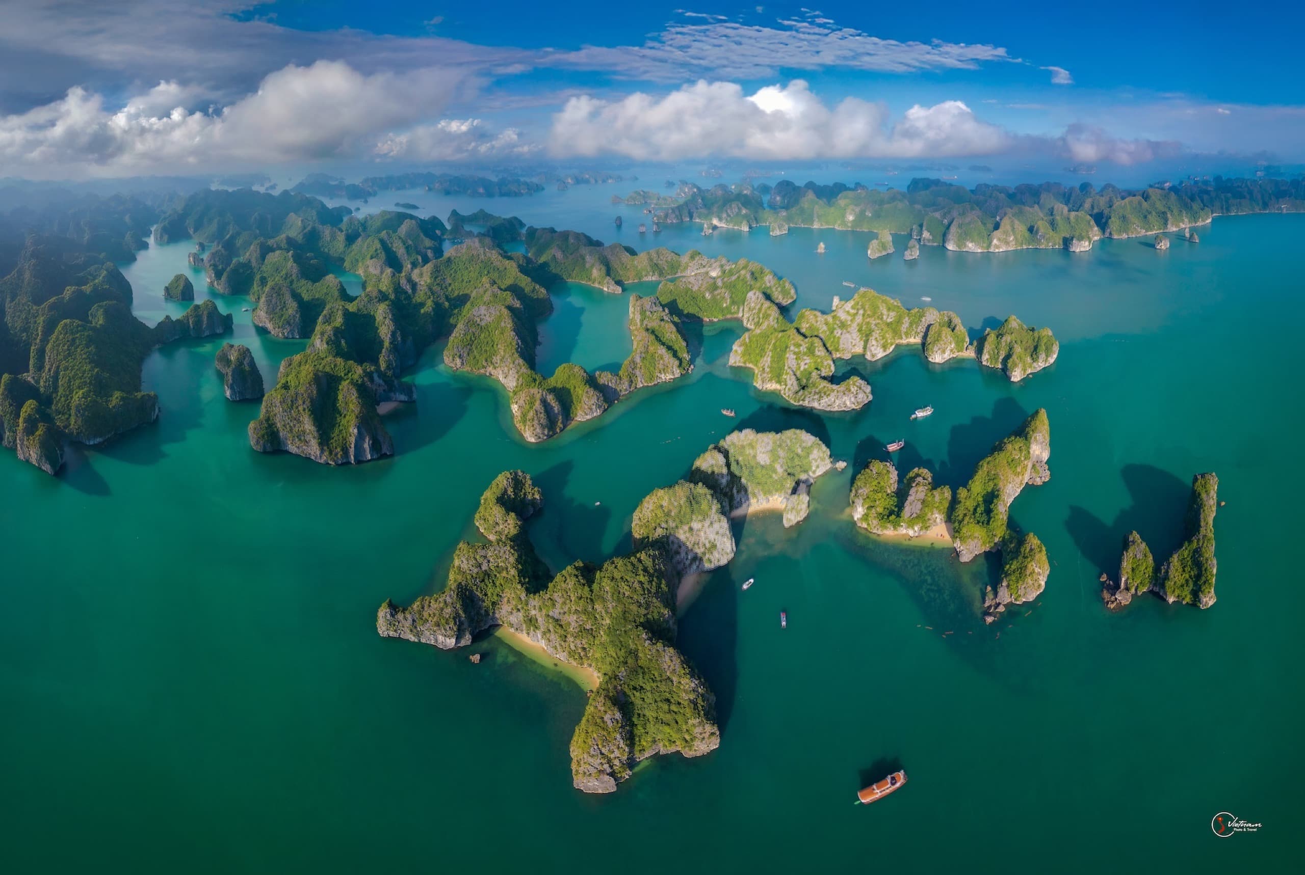 Emerald Maze, Lan Hạ Bay